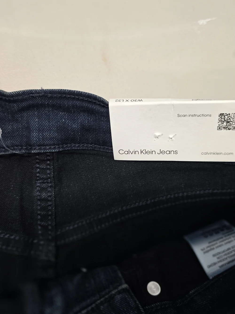 Calvin Klein Straight Leg Jeans Women's Size 30x32 NWT - Picture 5 of 8